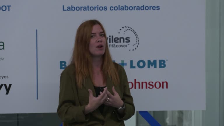 Micrófono abierto con los laboratorios de contactología: Alcon y CooperVision. Coordinado por Joan Pérez Corral (UPC)