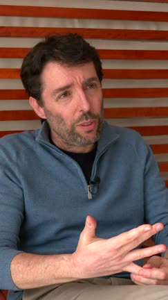 Galàxia Aprenentatge. Què li recomanaries a un PDI que vulgui canviar la seva metodologia docent? - vertical